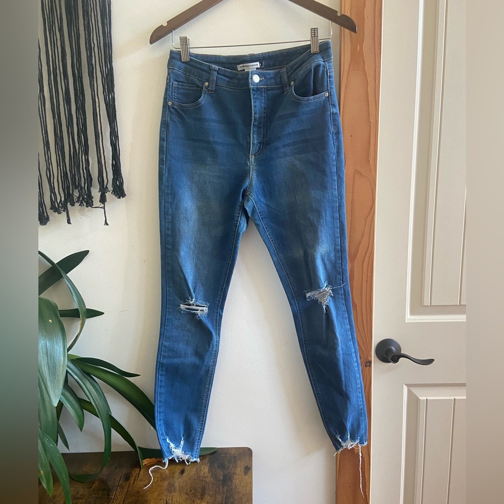🌸 Revamped 🌸 medium wash skinny jeans